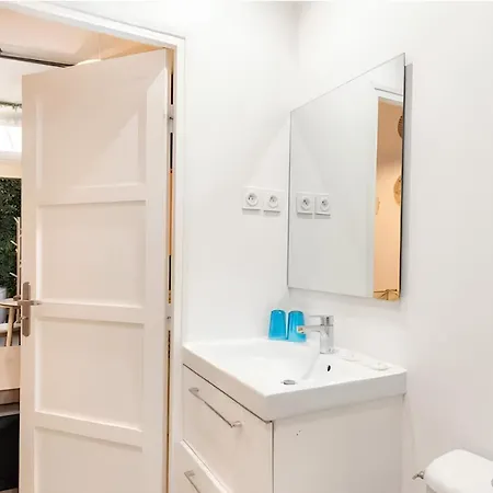 Secret Jungle Chartrons - Hyper-centre Jacuzzi Bain Balneo & Cinema